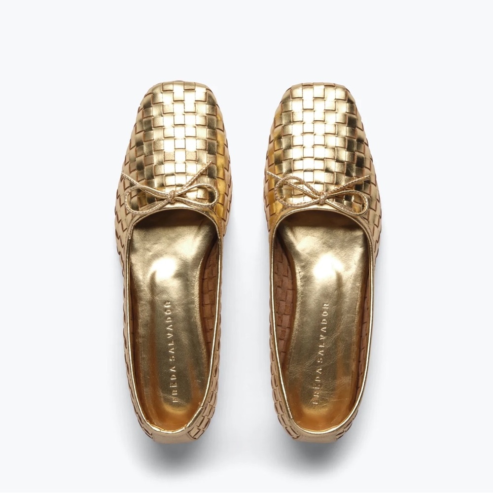 BNWT Freda Salvador Jada Flats in Gold Size 8